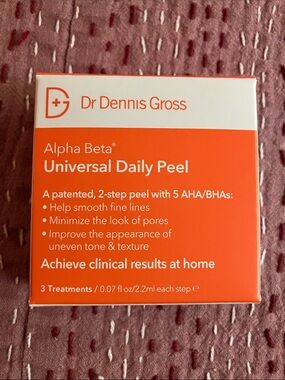Dr Dennis gross alpha beta peel , new in box , 3 treatments , exp 04/28